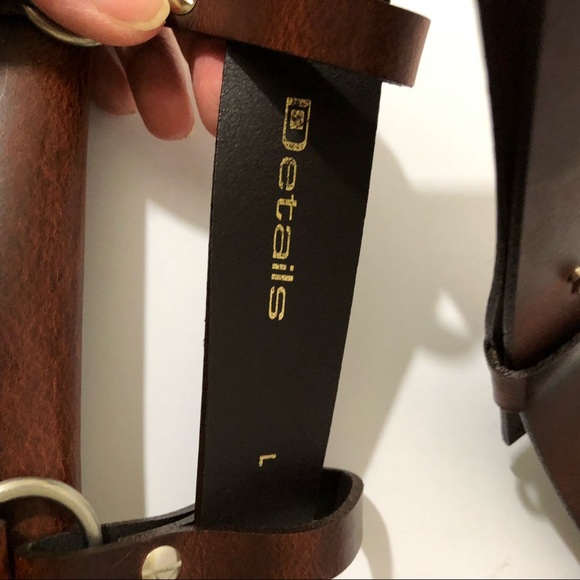 NEW Details Leather Mini Messenger Pouch Brown - Picture 6 of 12